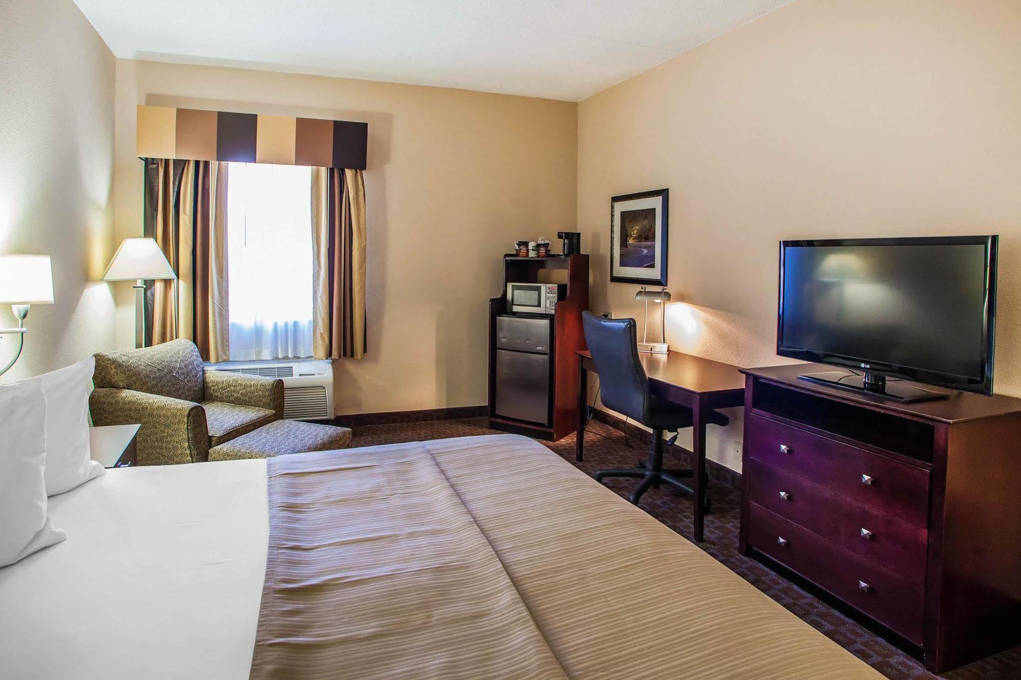 Quality Inn & Suites Peoria Kültér fotó